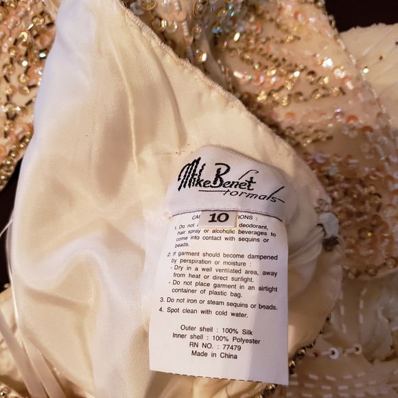 Prom gown - Picture 2 of 3